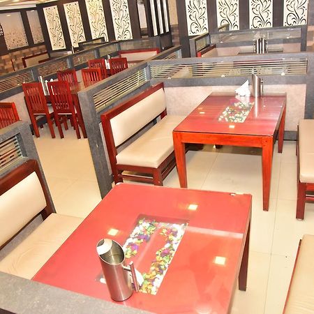Bright Palace Restaurant And Residency Hotel Shimoga Exterior foto